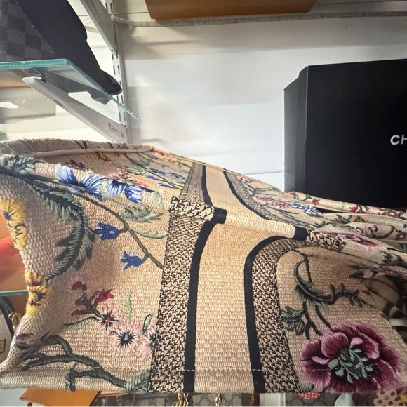 Dior Cream Floral Tote Bag with Bamboo Handle - Picture 2 of 12